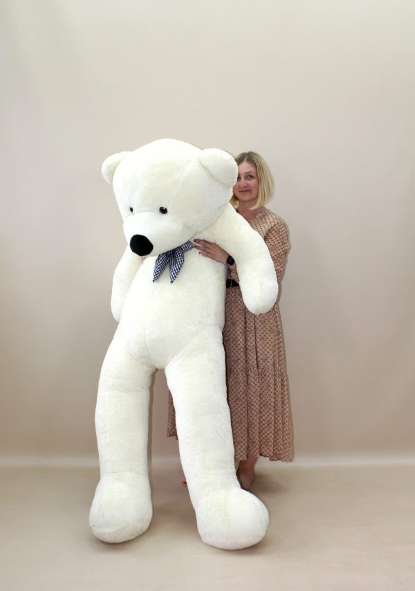 Медведь белый большой
